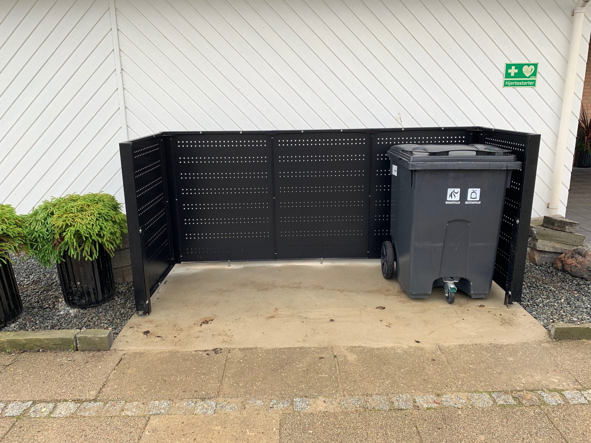 Skraldespandsskjuler i stål
