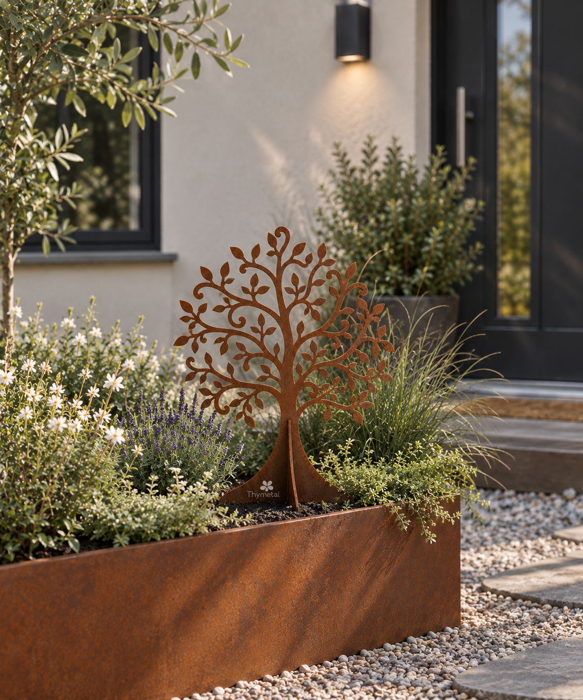 Livstræ i 3 mm corten stål, i højbed